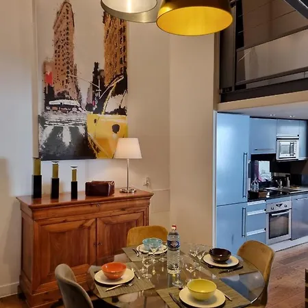Duplex Chic Climatise Avec Terrasse Proche Comedie *