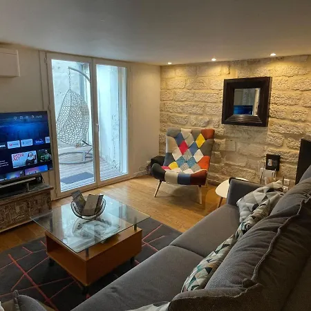 Duplex Chic Climatise Avec Terrasse Proche Comedie Montpellier