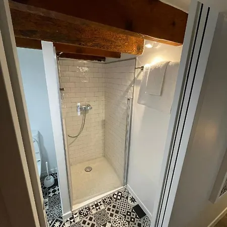 Апартаменты Duplex Chic Climatise Avec Terrasse Proche Comedie *