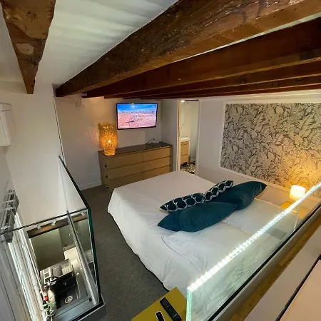 Duplex Chic Climatise Avec Terrasse Proche Comedie *